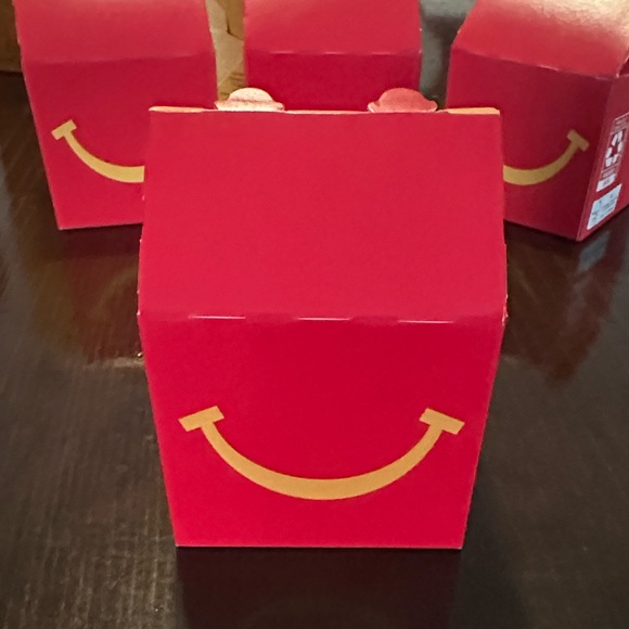 #19 Lil McDonald’s Happy Meal - Play Place Toy (Sealed) - Picture 2 of 4